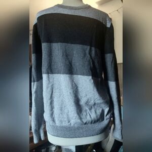 Mens lightweight sweater